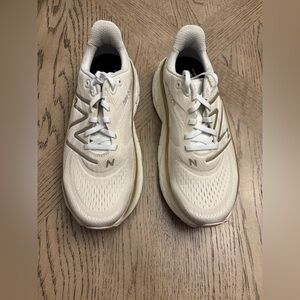 New Balance Women's Fresh Foam X Running Shoe. Size 8-Brand New